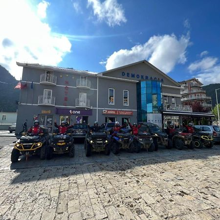Hotel Demokracia Fushe-Arrez Εξωτερικό φωτογραφία