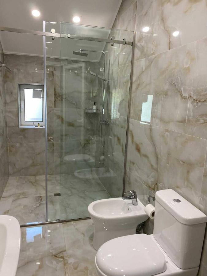 Hotel Demokracia Fushe-Arrez Εξωτερικό φωτογραφία