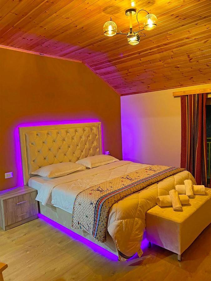Hotel Demokracia Fushe-Arrez Εξωτερικό φωτογραφία